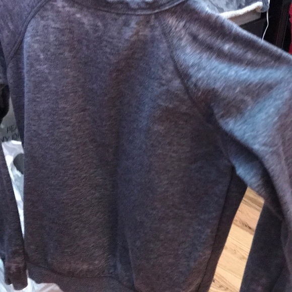 peanuts sweater - Picture 2 of 2